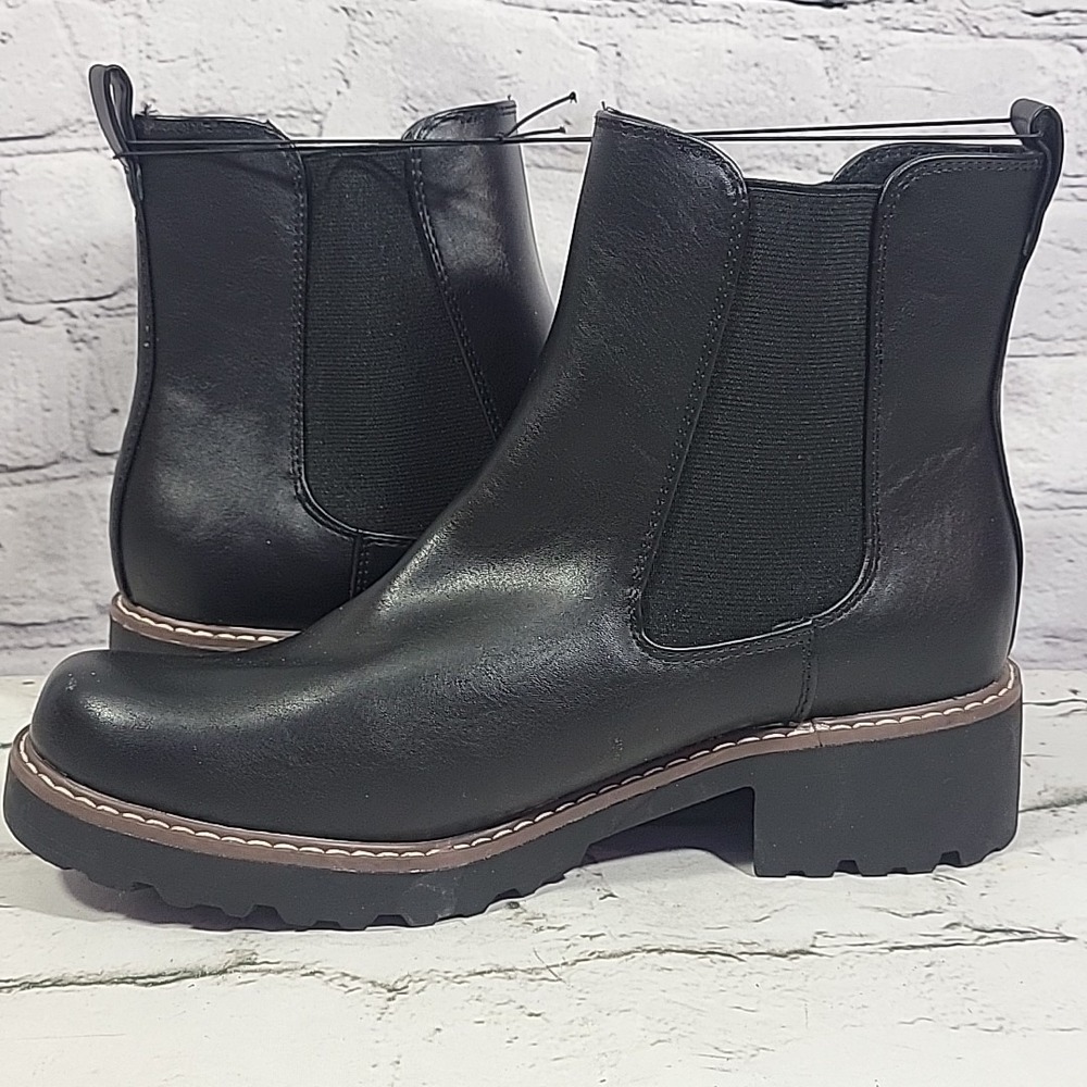 Universal Thread Chelsea Boot With Memory Foam In… - image 1